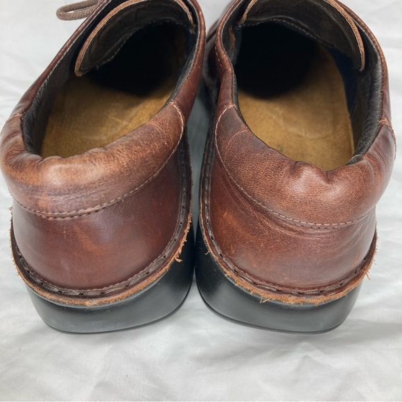 Naot Oxford leather shoes main image 5